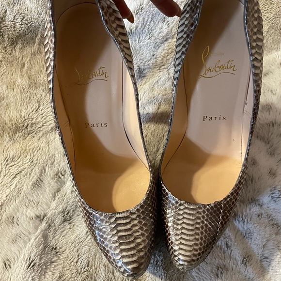 Authentic Christian Louboutin Daffodil Pumps - Picture 3 of 6